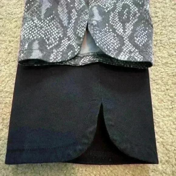 Isaac Mizrahi Live! Tall 24/7 Stretch Ankle Pants Size 14 Tall TWO PAIR Snake - Picture 5 of 16